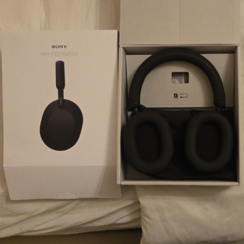 Sony WH-1000XM5SA Noise-Canceling Headphones Wireless Black EXCELLENT CONDITION